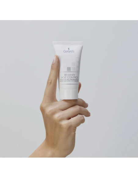 RE-WHITE AGE CONTROL Ansigtspeeling, mekanisk-enzymatisk effekt 50ml