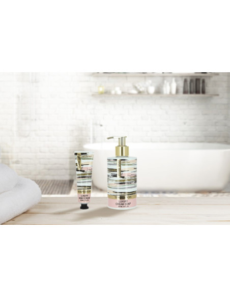 Vilde blomster sæt med sæbe, creme + håndlotion, pæon-vanilje 2x250ml